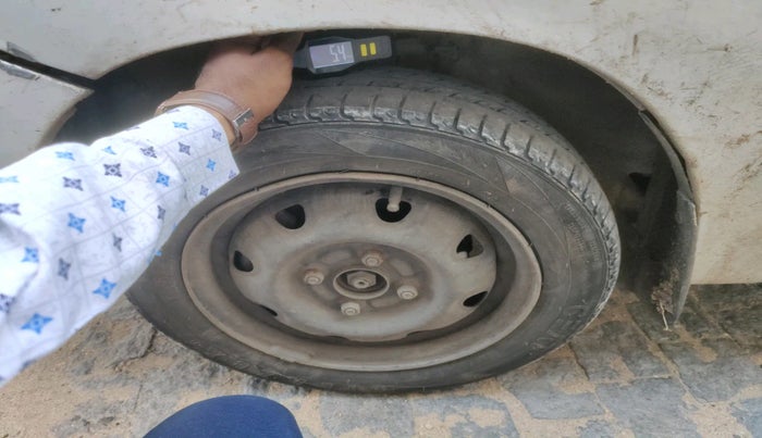 2010 Maruti Zen Estilo VXI, Petrol, Manual, 75,677 km, tyre