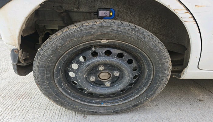 2017 Maruti Wagon R 1.0 VXI, Petrol, Manual, 61,570 km, tyre