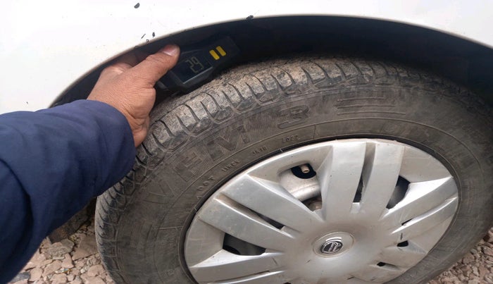 2014 Hyundai Eon ERA +, Petrol, Manual, 41,023 km, tyre