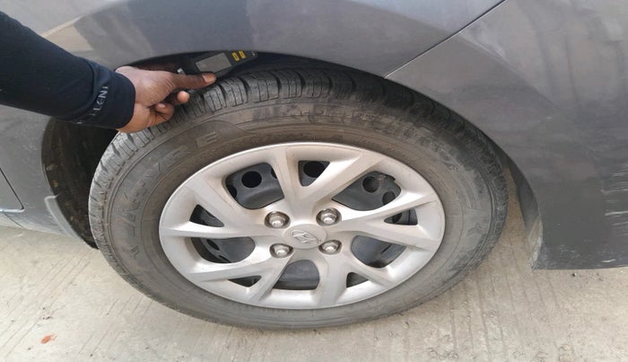 2017 Hyundai Grand i10 SPORTZ 1.2 KAPPA VTVT, Petrol, Manual, 24,737 km, tyre