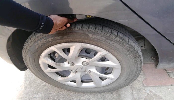 2017 Hyundai Grand i10 SPORTZ 1.2 KAPPA VTVT, Petrol, Manual, 24,737 km, tyre