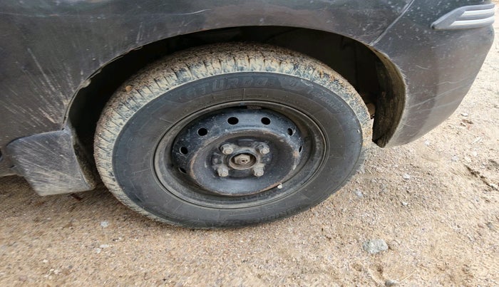 2022 Maruti Alto VXI, Petrol, Manual, 1,19,206 km, tyre