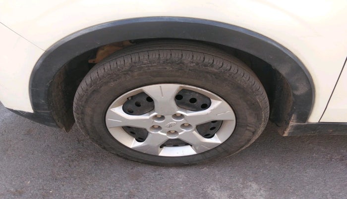 2021 Mahindra XUV300 W6 1.5 Sunroof Diesel, Diesel, Manual, 67,316 km, tyre