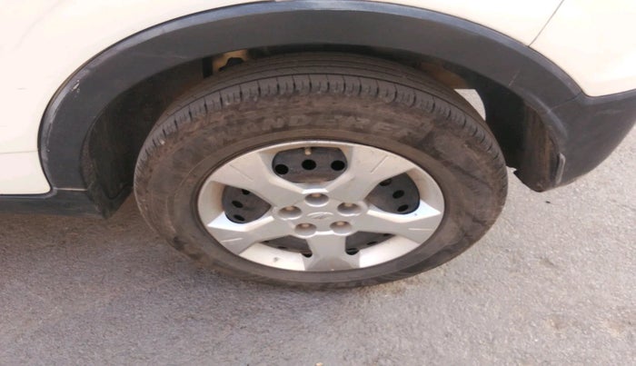 2021 Mahindra XUV300 W6 1.5 Sunroof Diesel, Diesel, Manual, 67,316 km, tyre