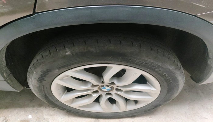 2013 BMW X3 XDRIVE 20D, Diesel, Automatic, 1,58,257 km, tyre