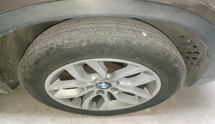 2013 BMW X3 XDRIVE 20D, Diesel, Automatic, 1,58,257 km, tyre