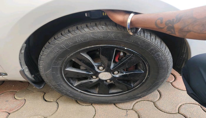 2012 Hyundai i20 SPORTZ 1.2, Petrol, Manual, 64,104 km, tyre