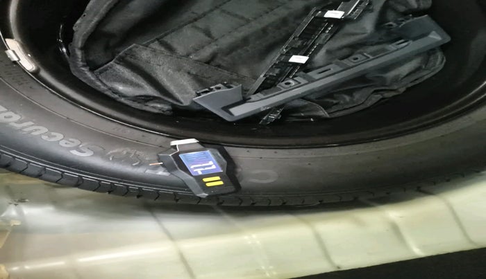 2024 Tata PUNCH ADVENTURE AMT, Petrol, Automatic, 19,808 km, tyre