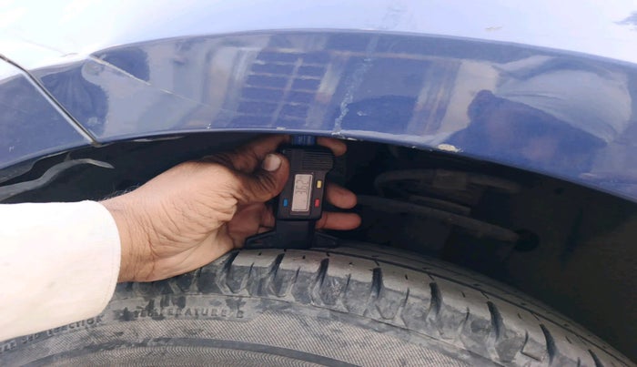 2018 Maruti Dzire ZXI, Petrol, Manual, 49,830 km, tyre