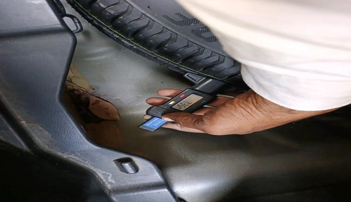 2018 Maruti Dzire ZXI, Petrol, Manual, 49,830 km, tyre