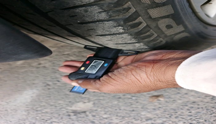 2018 Maruti Dzire ZXI, Petrol, Manual, 49,830 km, tyre