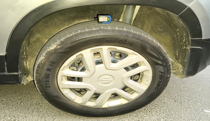 2019 Maruti Vitara Brezza VDI, Diesel, Manual, 1,01,580 km, tyre