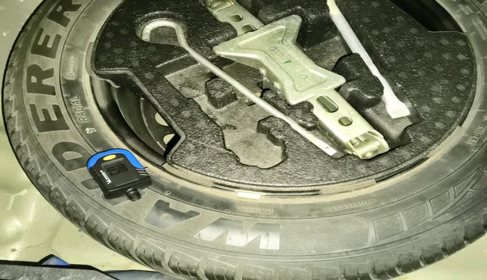 2019 Maruti Vitara Brezza VDI, Diesel, Manual, 1,01,580 km, tyre