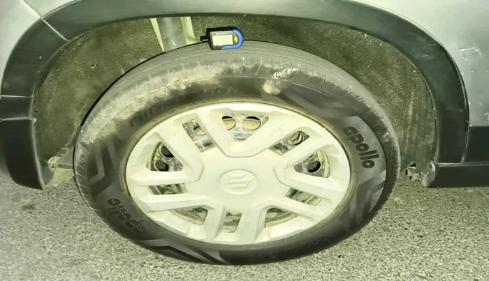 2019 Maruti Vitara Brezza VDI, Diesel, Manual, 1,01,580 km, tyre