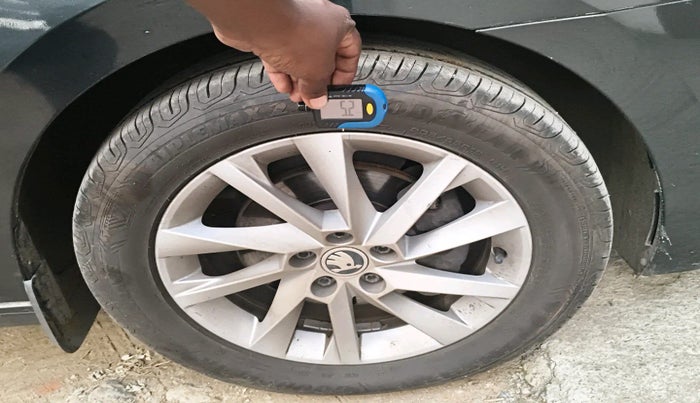 2022 Skoda SLAVIA AMBITION 1.0L TSI AT, Petrol, Automatic, 58,659 km, tyre