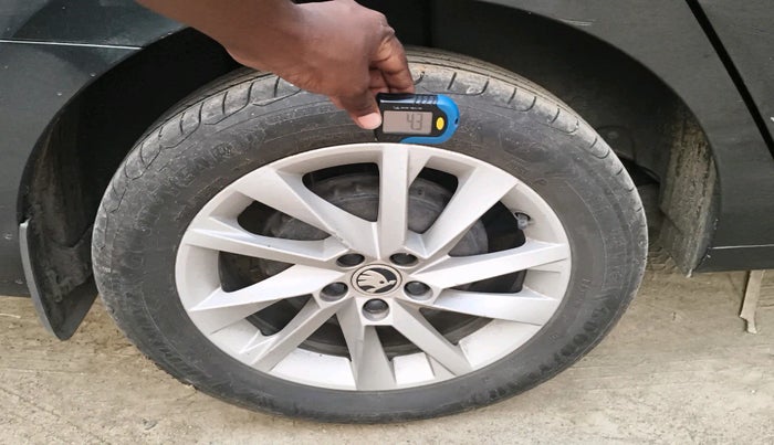 2022 Skoda SLAVIA AMBITION 1.0L TSI AT, Petrol, Automatic, 58,659 km, tyre