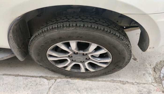 2019 Ford Endeavour TITANIUM PLUS 3.2 4X4 AT SUNROOF, Diesel, Automatic, 1,10,887 km, tyre