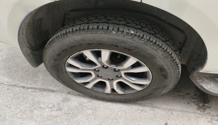 2019 Ford Endeavour TITANIUM PLUS 3.2 4X4 AT SUNROOF, Diesel, Automatic, 1,10,887 km, tyre