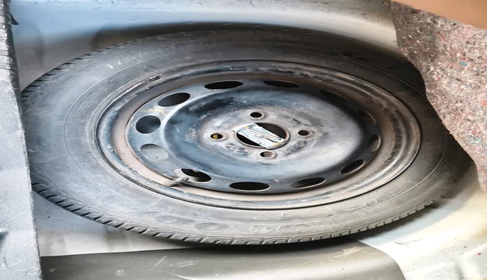 2014 Ford Figo EXI 1.2 PETROL, Petrol, Manual, 77,004 km, tyre