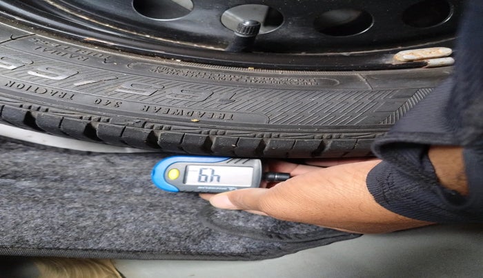 2013 Hyundai Grand i10 ASTA 1.2 KAPPA VTVT, Petrol, Manual, 84,779 km, tyre