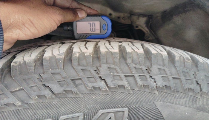 2011 Toyota Fortuner 3.0 4X4 MT, Diesel, Manual, 2,35,278 km, tyre