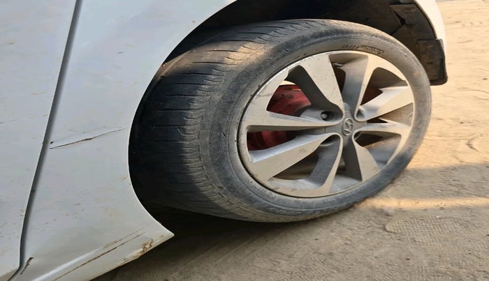 2015 Hyundai Elite i20 ASTA 1.4 CRDI, Diesel, Manual, 98,162 km, tyre