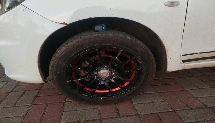 2016 Nissan Micra XL PETROL, Petrol, Manual, 1,25,151 km, tyre