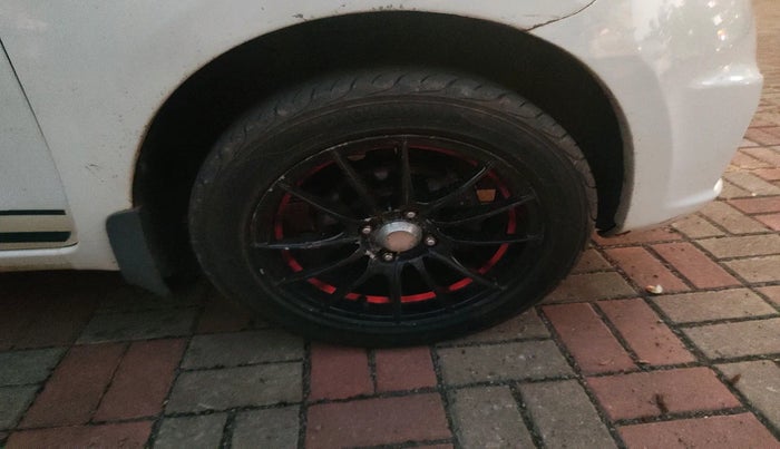 2016 Nissan Micra XL PETROL, Petrol, Manual, 1,25,151 km, tyre