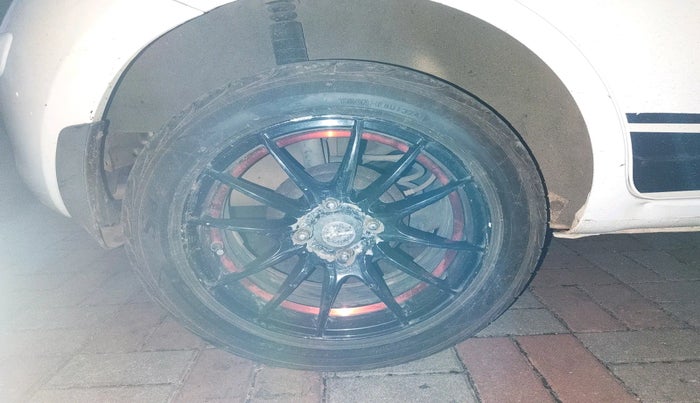 2016 Nissan Micra XL PETROL, Petrol, Manual, 1,25,151 km, tyre