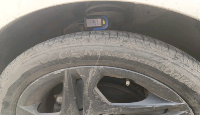 2021 Hyundai NEW I20 SPORTZ 1.0T GDI IMT, Petrol, Manual, 27,271 km, tyre