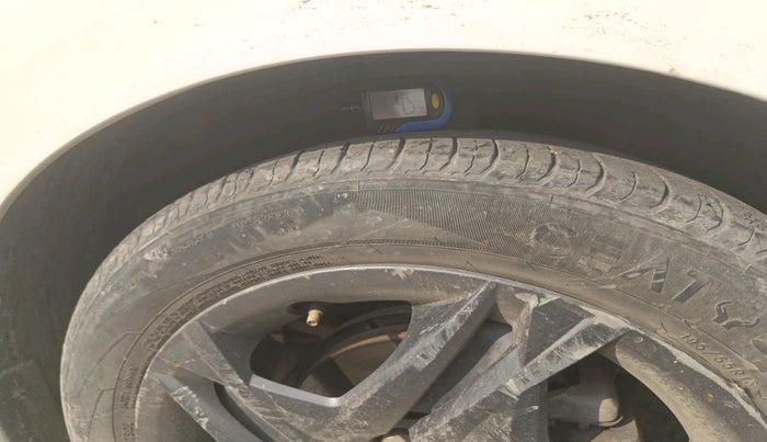 2021 Hyundai NEW I20 SPORTZ 1.0T GDI IMT, Petrol, Manual, 27,271 km, tyre