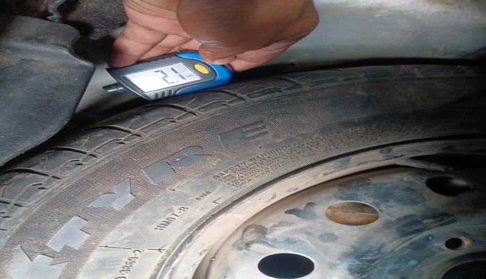 2014 Maruti Swift Dzire VXI, Petrol, Manual, 1,43,605 km, tyre