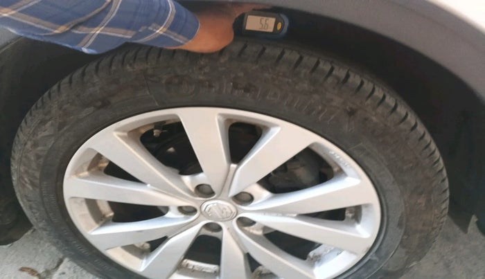 2022 MG ASTOR SMART 1.5 MT, Petrol, Manual, 28,373 km, tyre