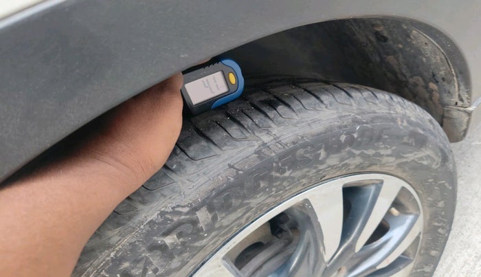 2019 Maruti S Cross DELTA 1.3, Diesel, Manual, 1,06,437 km, tyre