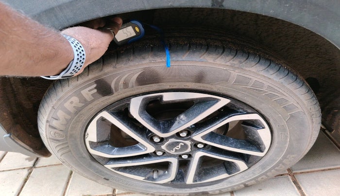 2023 KIA CARENS  PRESTIGE 1.5 TURBO PETROL IMT 7 STR , Petrol, Manual, 24,493 km, tyre