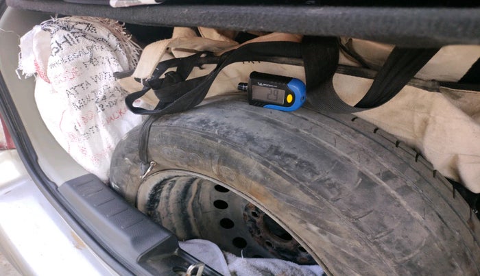 2014 Maruti Celerio VXI, Petrol, Manual, 60,756 km, tyre