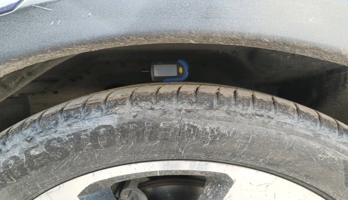 2017 Tata Hexa XT 4X2 7 STR, Diesel, Manual, 1,00,913 km, tyre