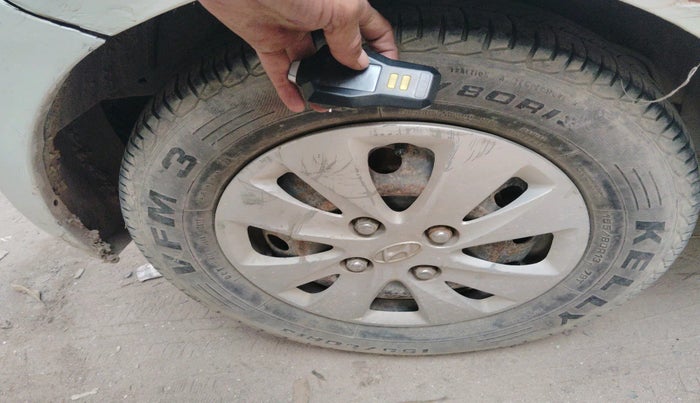 2010 Hyundai i10 MAGNA 1.1, Petrol, Manual, 1,06,236 km, tyre