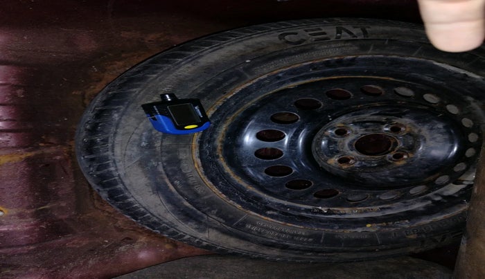 2012 Honda City 1.5L I-VTEC V MT, Petrol, Manual, 1,94,467 km, tyre