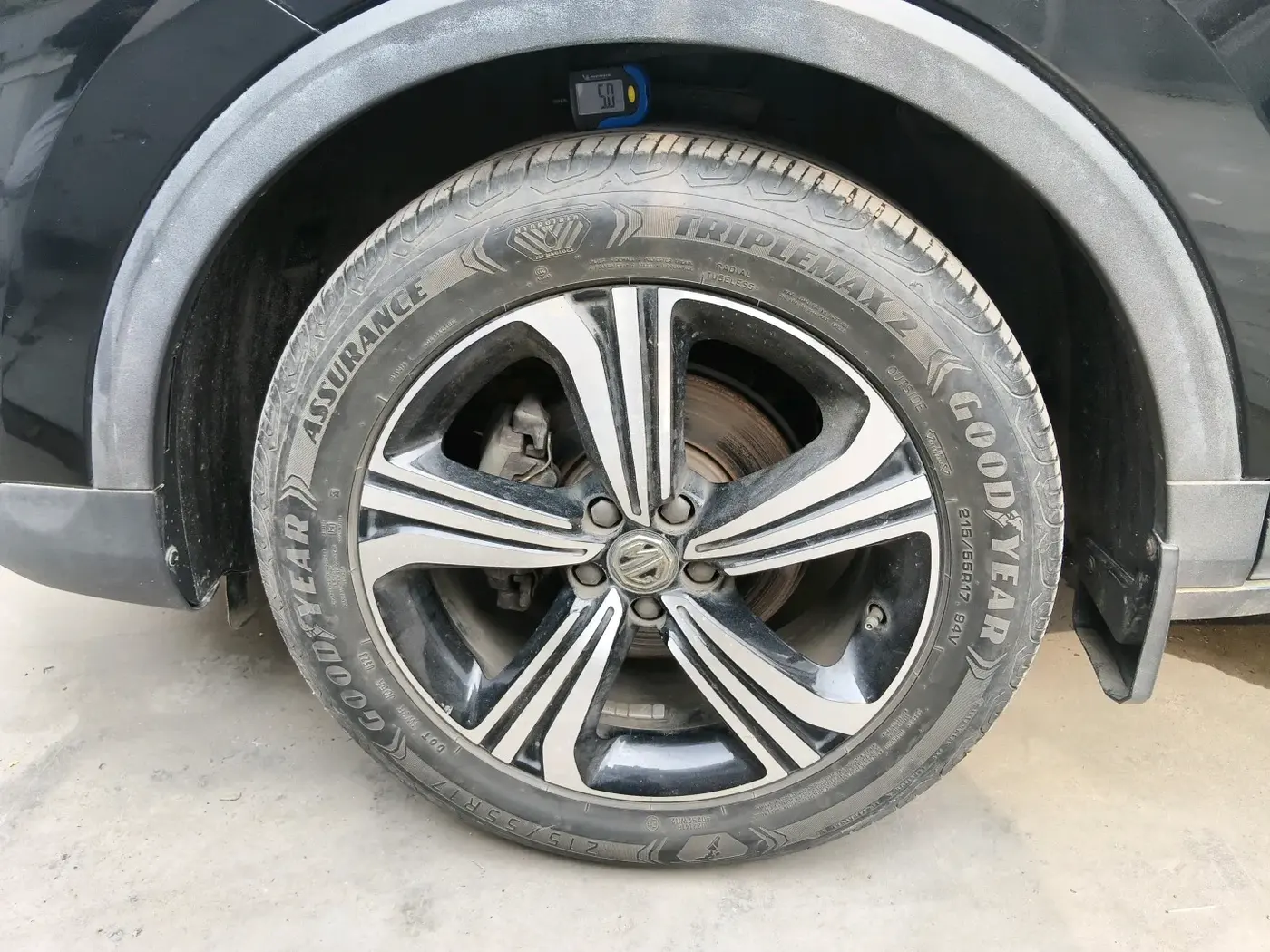 2023 MG ASTOR SHARP 1.5 CVT, Petrol, Automatic, 37,365 km, tyre
