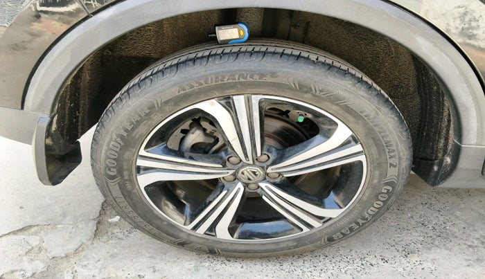 2023 MG ASTOR SHARP 1.5 CVT, Petrol, Automatic, 37,365 km, tyre