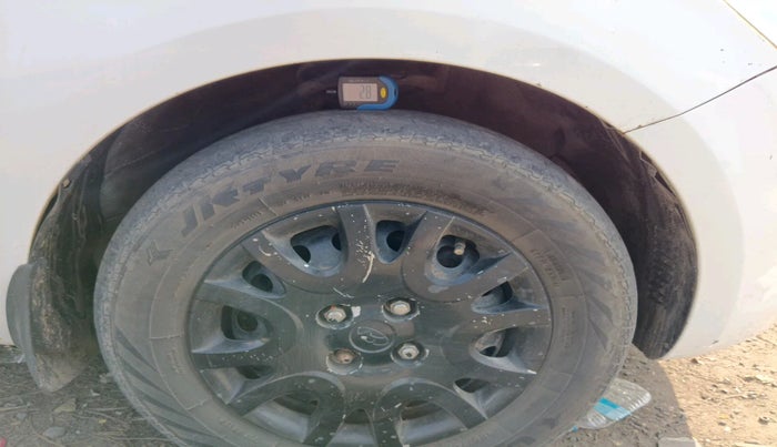 2011 Hyundai i20 MAGNA 1.4 CRDI, Diesel, Manual, 1,54,235 km, tyre