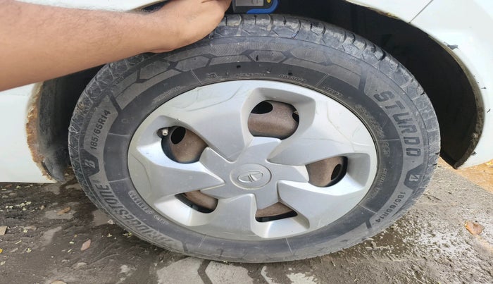 2018 Tata Tiago XZ PETROL, Petrol, Manual, 1,97,976 km, tyre