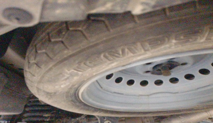 2022 Mahindra XUV700 AX 7 LUXURY D AT 7 STR, Diesel, Automatic, 61,284 km, tyre