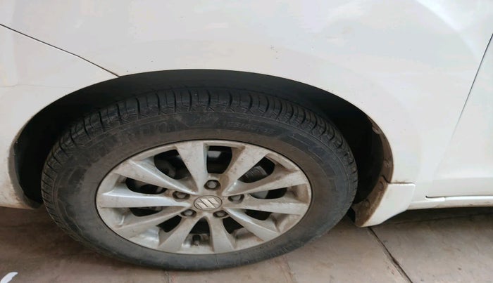 2014 Maruti Ertiga ZXI, Petrol, Manual, 1,73,771 km, tyre