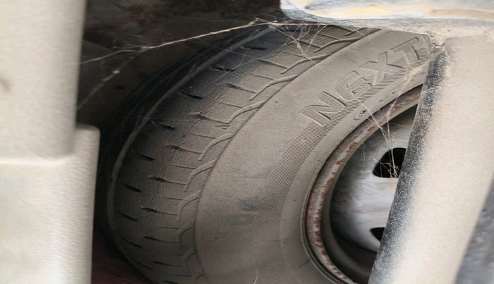 2017 Maruti Alto K10 LXI CNG (AIRBAG), Petrol, Manual, 83,198 km, tyre