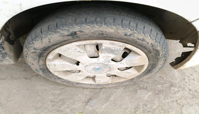 2017 Maruti Alto K10 LXI CNG (AIRBAG), Petrol, Manual, 83,198 km, tyre