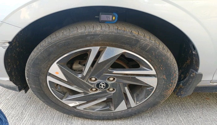 2021 Hyundai NEW I20 ASTA 1.2 AT, Petrol, Automatic, 16,337 km, tyre