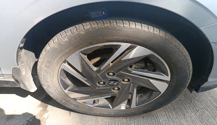 2021 Hyundai NEW I20 ASTA 1.2 AT, Petrol, Automatic, 16,337 km, tyre