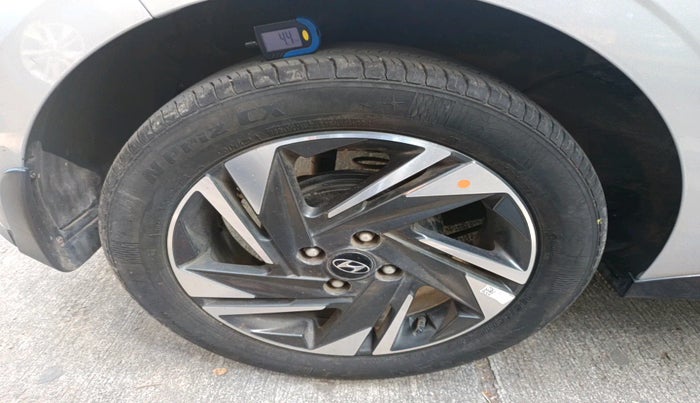 2021 Hyundai NEW I20 ASTA 1.2 AT, Petrol, Automatic, 16,337 km, tyre